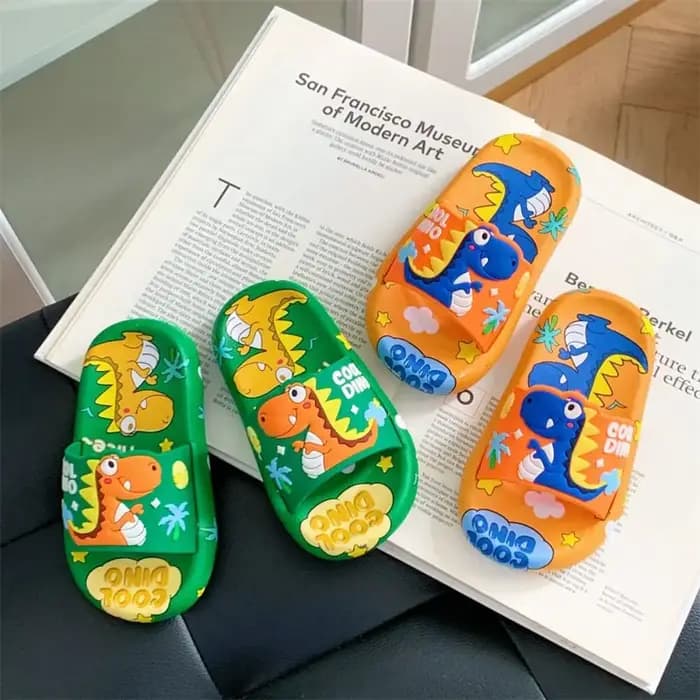 Pantoufles antidérapantes en forme de dinosaure
