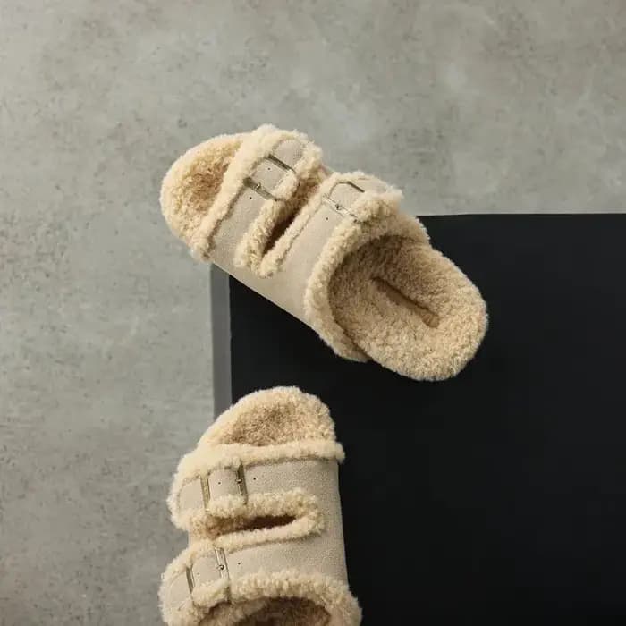 Nouvelles pantoufles plates d'hiver en coton pour femmes