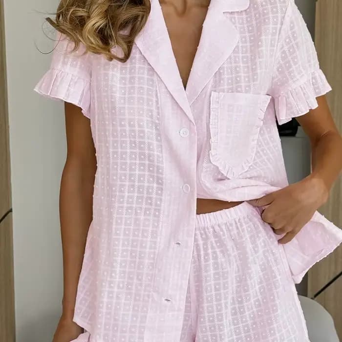 Ensemble pyjama deux pièces en coton jacquard à carreaux roses avec short à volants