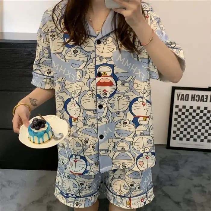 Nouvel ensemble pyjama Doraemon à motif original, manches courtes et short, mode estivale, confort et détente pour la maison