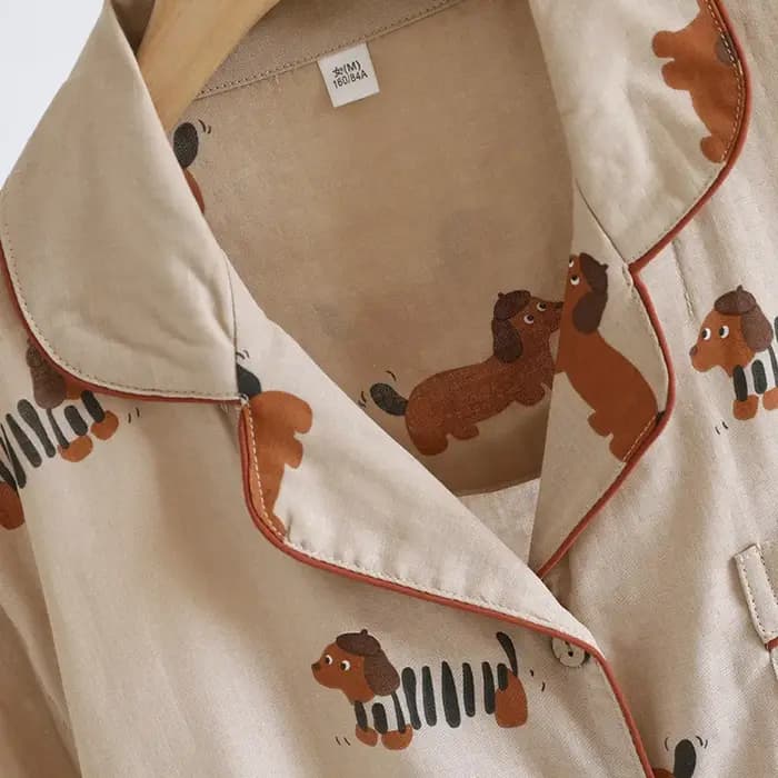 Nouveau 2026 pyjamas pour femmes hommes Couple coton teckel imprimé salon vêtements de nuit à manches courtes Shorts pyjama ample ensemble saucisse 51090