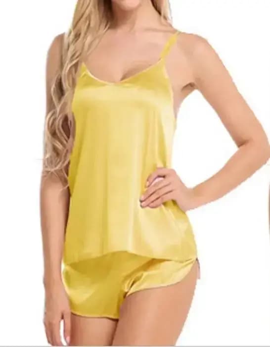 Sexy femmes pyjamas ensembles vêtements de nuit pour femme Spaghetti hauts sans manche + shorts maison costume été Cami