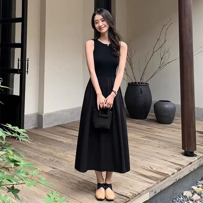 Robes longues tricotées noires pour femmes