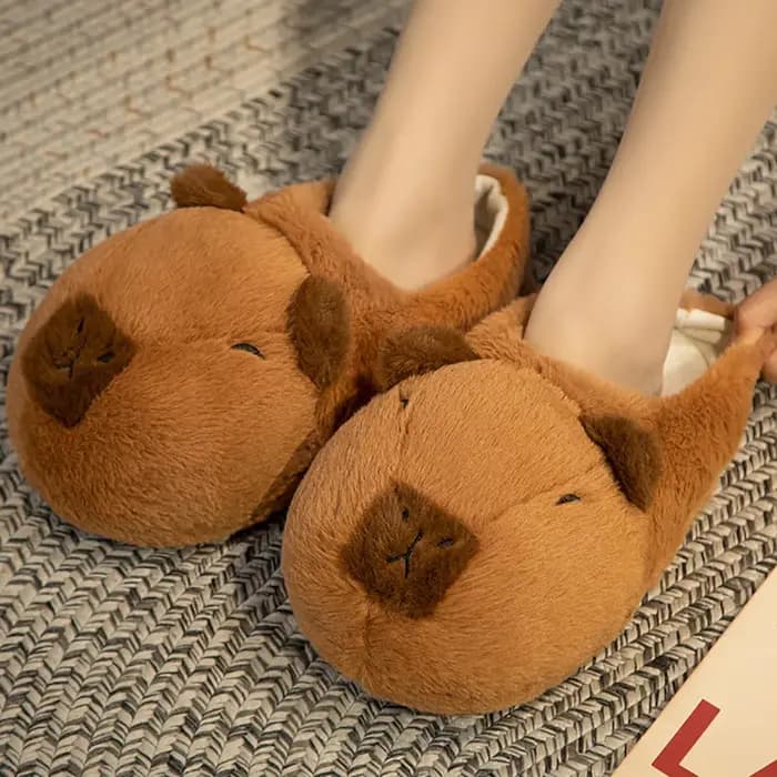 Capybara pantoufles en peluche dessin animé Capibara chaussures en coton animaux mignons pantoufle femmes hommes cadeaux d'anniversaire