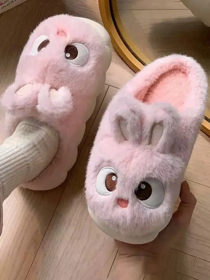 Nouvelles pantoufles lapin mignonnes de style dessin animé 2026 pour femmes