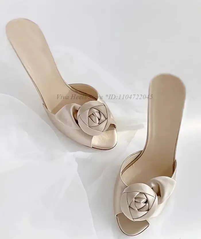 Vintage Rose décor Violet Satin pantoufles femmes 2025 été nouveau en noir/blanc talons hauts confortable en cuir souple Mules Design chaussures