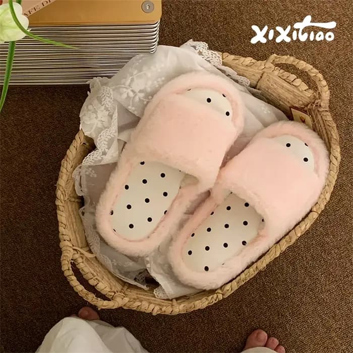 Nouvelles pantoufles d'intérieur pour femmes, en fourrure, légères et silencieuses, à pois, pour le salon
