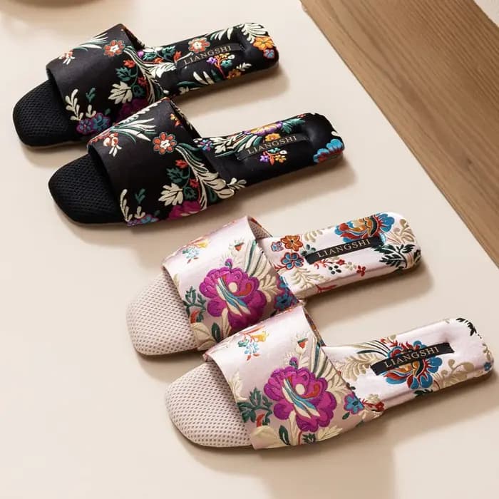 Nouvelles pantoufles d'intérieur chinoises haut de gamme pour femmes