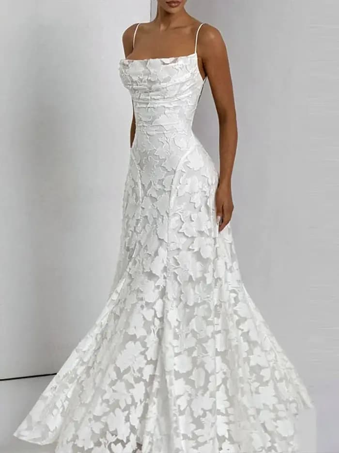 Robe longue à bretelles licou pour femmes