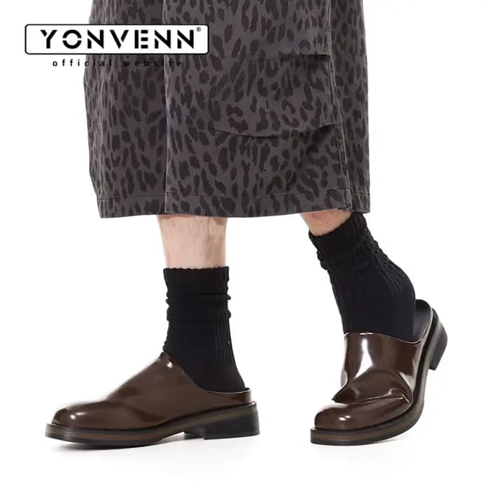 Nouvelles mules en cuir marron pour hommes