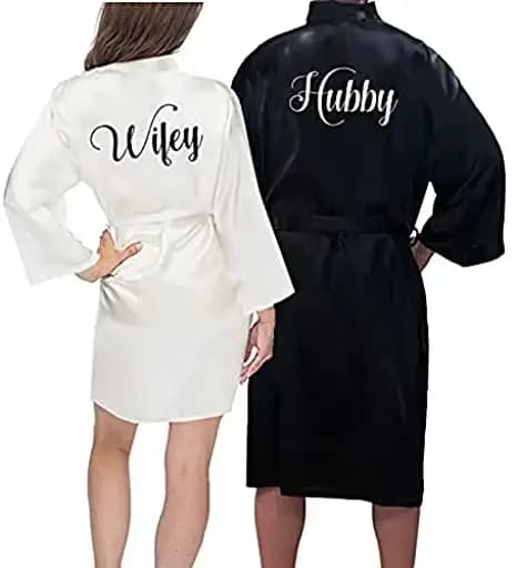 Ensemble de robes en satin King and Queen pour couples