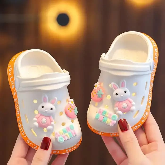 Chaussons pour enfants 2026 – Adorables pantoufles de dessin animé pour filles et garçons avec semelles souples