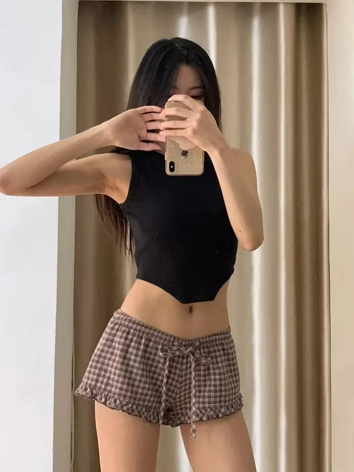 Short de pyjama à carreaux pour femme avec cordon de serrage réglable et volants