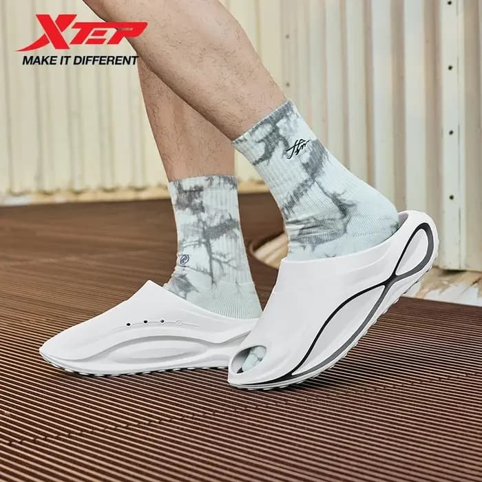 Xtep Starfall pantoufles pour hommes 2025 été confortable léger respirant à semelles souples mode baskets d'extérieur 875219350001