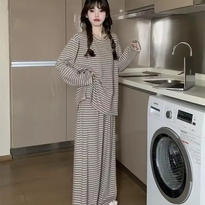 Pyjama rayé simple de style coréen pour femmes
