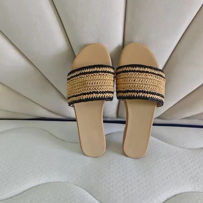 2026 Chaussons d'été pour femmes de haute qualité