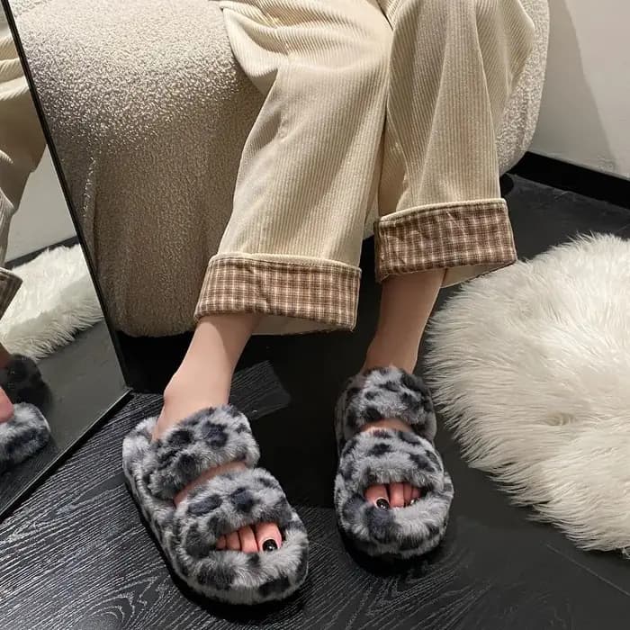 Pantoufles décontractées en peluche à semelle épaisse, imprimé léopard, pantoufles en fourrure chaude et moelleuse en PVC, antidérapantes, pour l'intérieur et l'extérieur, pantoufles léopard Y2k pour