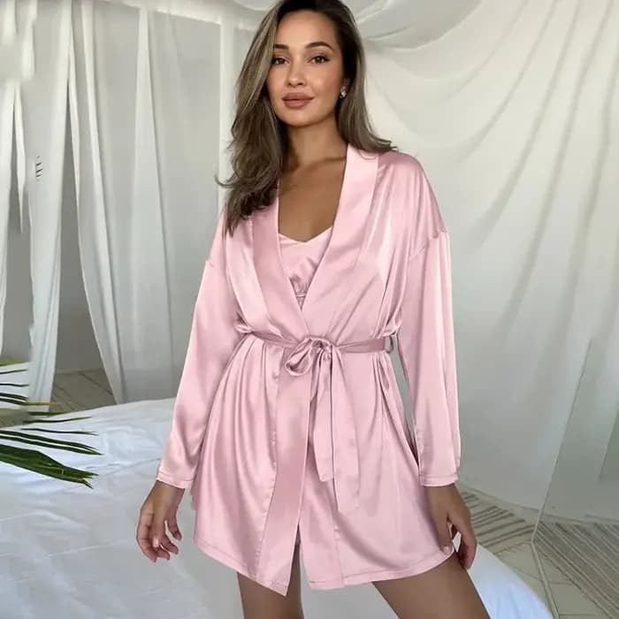 Nouvel ensemble pyjama 3 pièces en satin 2026 pour femme : robe sexy à manches longues + caraco + short – Tenue d'été