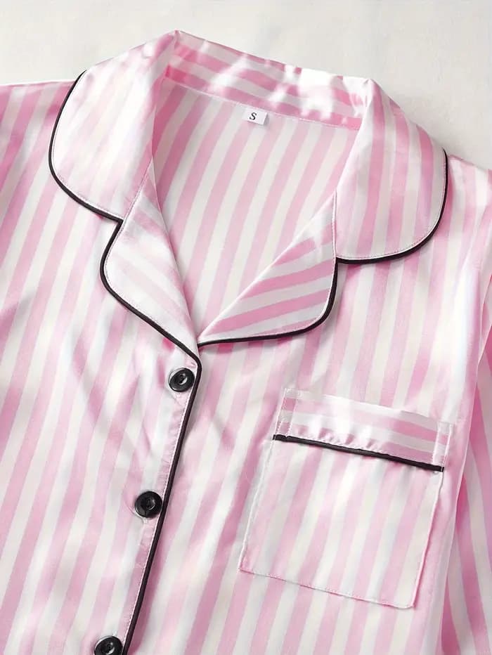 Ensemble pyjama rayé élégant pour femmes
