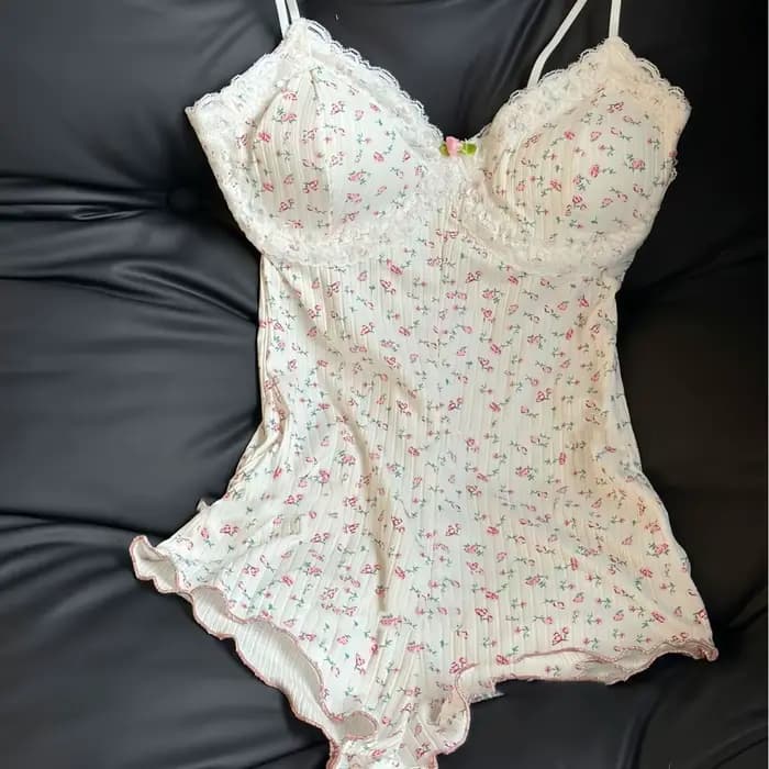 Onesie-Pyjamas floraux mignons pour femmes