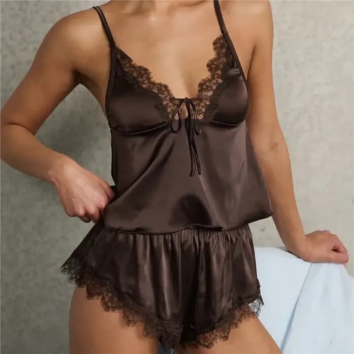 Hirigin – ensemble 2 pièces en satin et soie pour femmes, haut et short sexy avec garniture en dentelle, couleur unie, pyjama Y2K, ensemble de détente mignon assorti