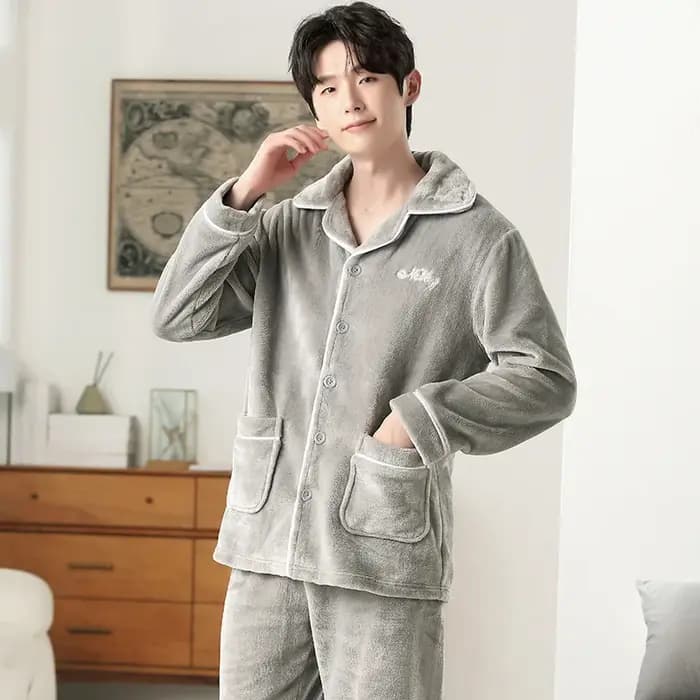 Pyjama pour homme en polaire corail épais et rembourré manches longues gris bleu hiver confortable avec col rabattu et tissu extensible