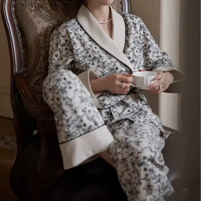 Pyjama de luxe en velours pour femme