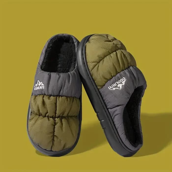 Pantoufles unisexes confortables – Doublure polaire en peluche et semelle antidérapante. Confort chaud intérieur/extérieur. Idée cadeau parfaite! 🎁