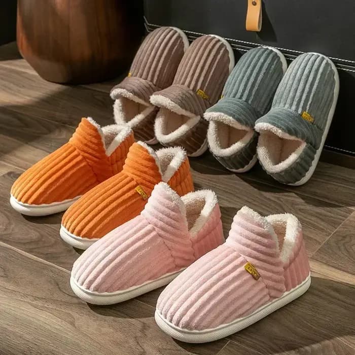 Pantoufles en fourrure pour femmes et hommes