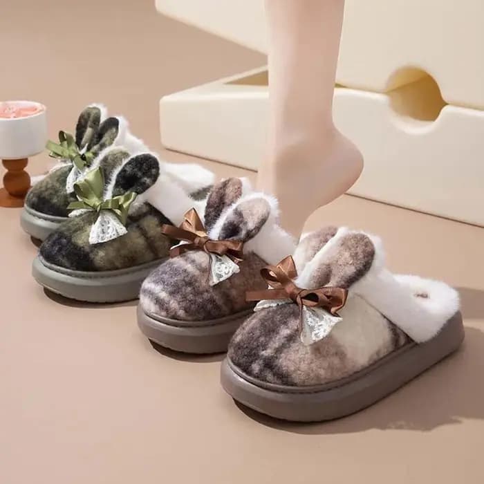 Pantoufles en coton à carreaux doux avec oreilles de lapin