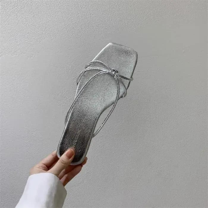 Chaussons pour femmes 2026 – Nouveauté été – Style rétro français – Sandales plates multicolores – Tongs pour femmes – Chaussures et pantoufles pour dames