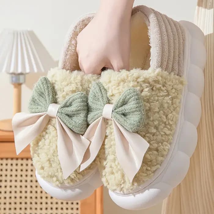 Pantoufles en fourrure pour femmes