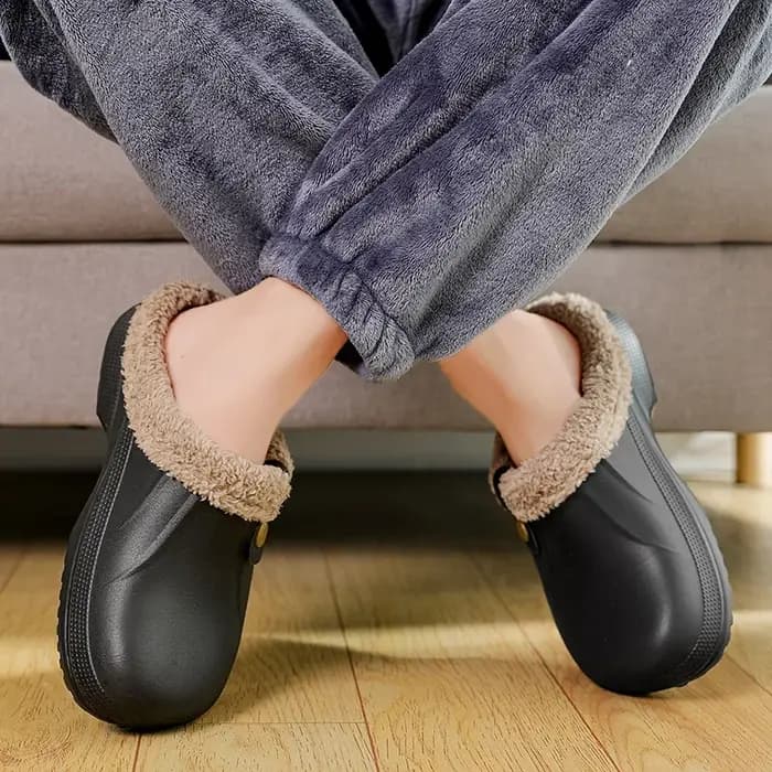 ELUVA unisexe pantoufles hiver chaud maison chaussures intérieur extérieur EVA imperméable anti-dérapant flou doublure en peluche confort plate-forme sabots