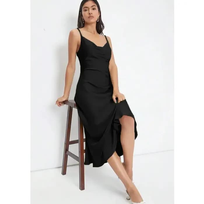 Robe longue en satin sexy pour femme avec encolure drapée