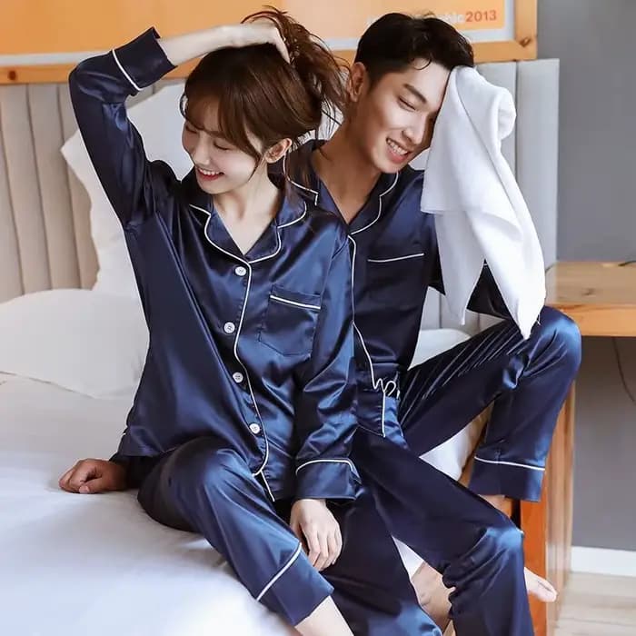 Vêtements de nuit Couple soie Satin couleur unie pyjama ensembles Long boutonné Pijama grande taille maison