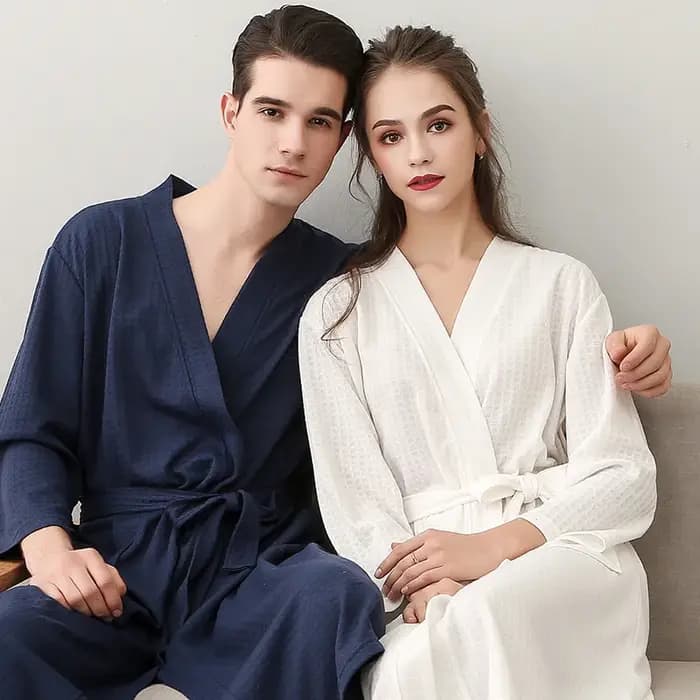 Peignoir long léger unisexe en tissu gaufré à manches trois-quarts pour hôtels