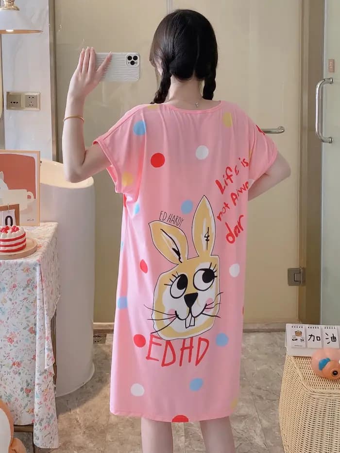 Pyjama décontracté rose à motif de lapin de dessin animé
