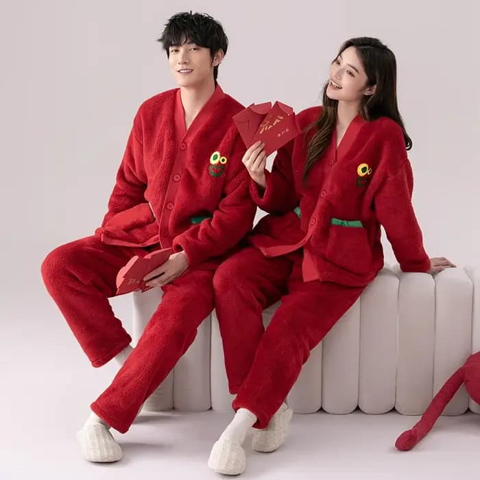 Ensemble de pyjama à col en V solide pour couple