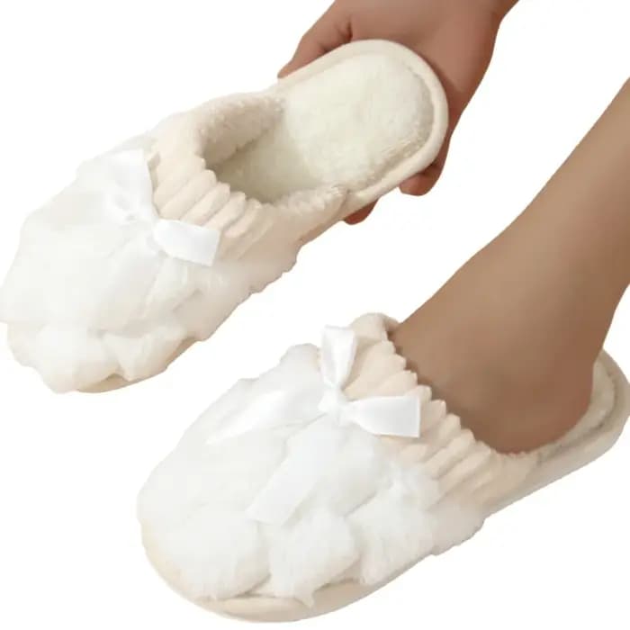 Pantoufles chaudes en fourrure douce et peluche pour femmes