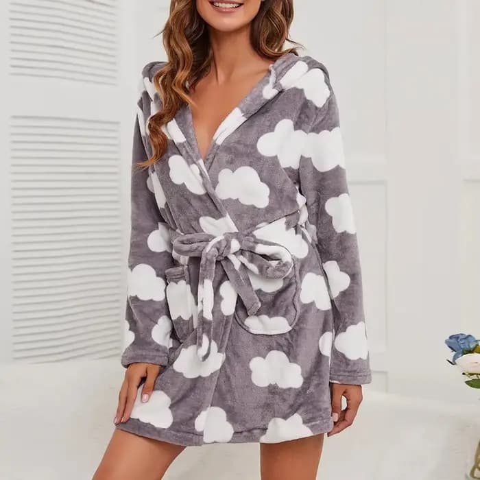 Peignoir à capuche sourire pour femmes, vêtements de nuit chauds, robe de sommeil à capuche, motif de nuages, glouton épais, lieux d'hiver