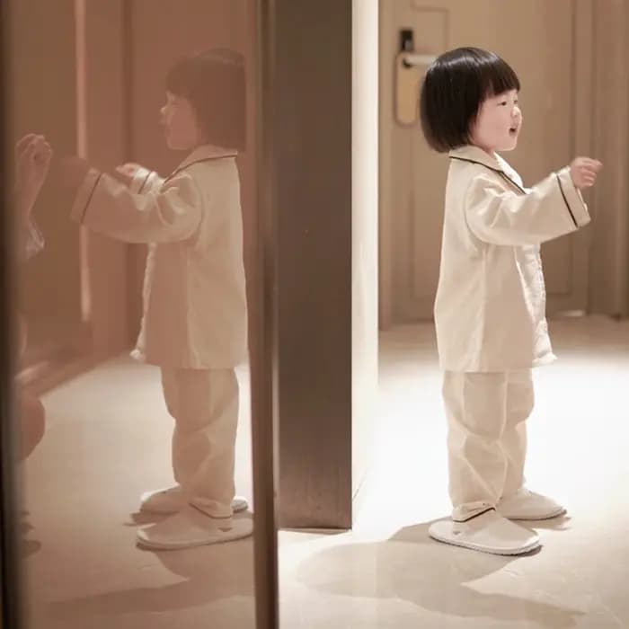 Ensemble de pyjama décontracté pour enfants, chemise à manches longues et pantalon, vêtements de nuit monochromes, vêtements de détente pour bébés garçons et filles