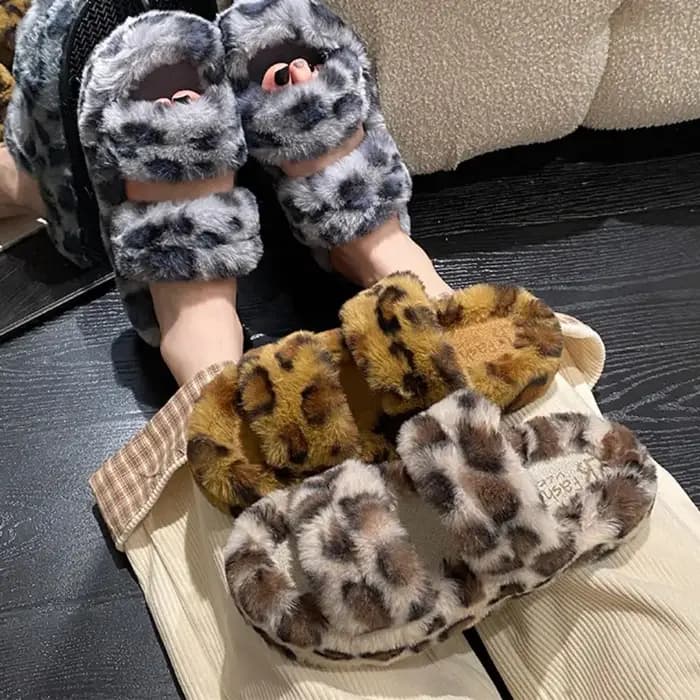Pantoufles décontractées en peluche à semelle épaisse, imprimé léopard, pantoufles en fourrure chaude et moelleuse en PVC, antidérapantes, pour l'intérieur et l'extérieur, pantoufles léopard Y2k pour