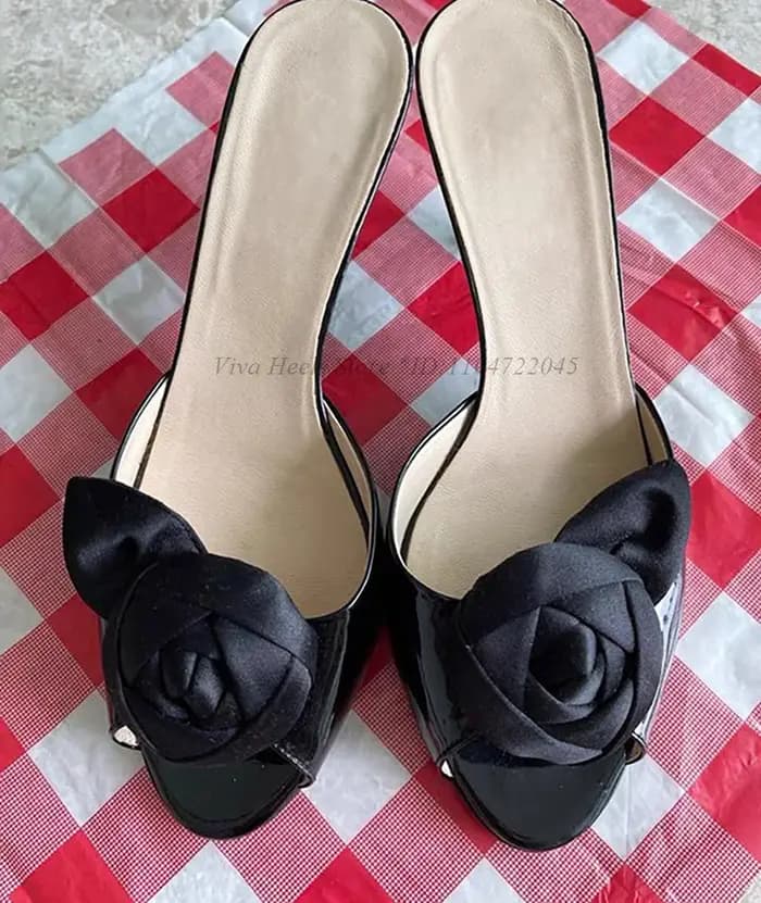 Vintage Rose décor Violet Satin pantoufles femmes 2025 été nouveau en noir/blanc talons hauts confortable en cuir souple Mules Design chaussures