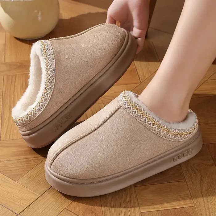 Nouvelle mode moelleux plate-forme pantoufles pour femmes 2025 hiver en peluche chaud coton chaussures femme confort antidérapant unisexe maison pantoufles