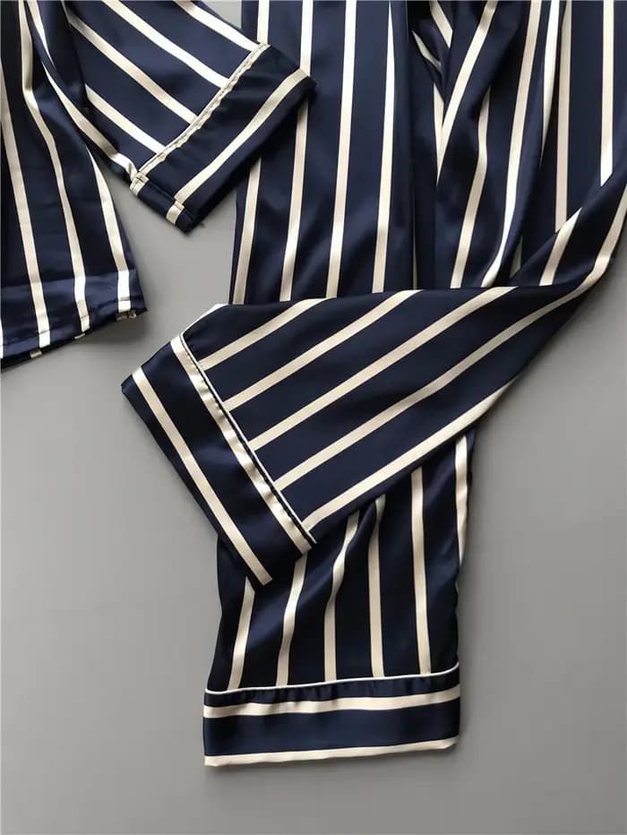 Pyjama à rayures verticales pour femmes, ensemble ample de loisirs, printemps
