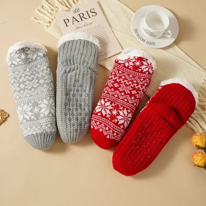 Chaussettes-pantoufles d'hiver pour femmes, doublées de polaire, motif flocon de neige de Noël, tricotées, antidérapantes, chaudes et confortables pour la maison.