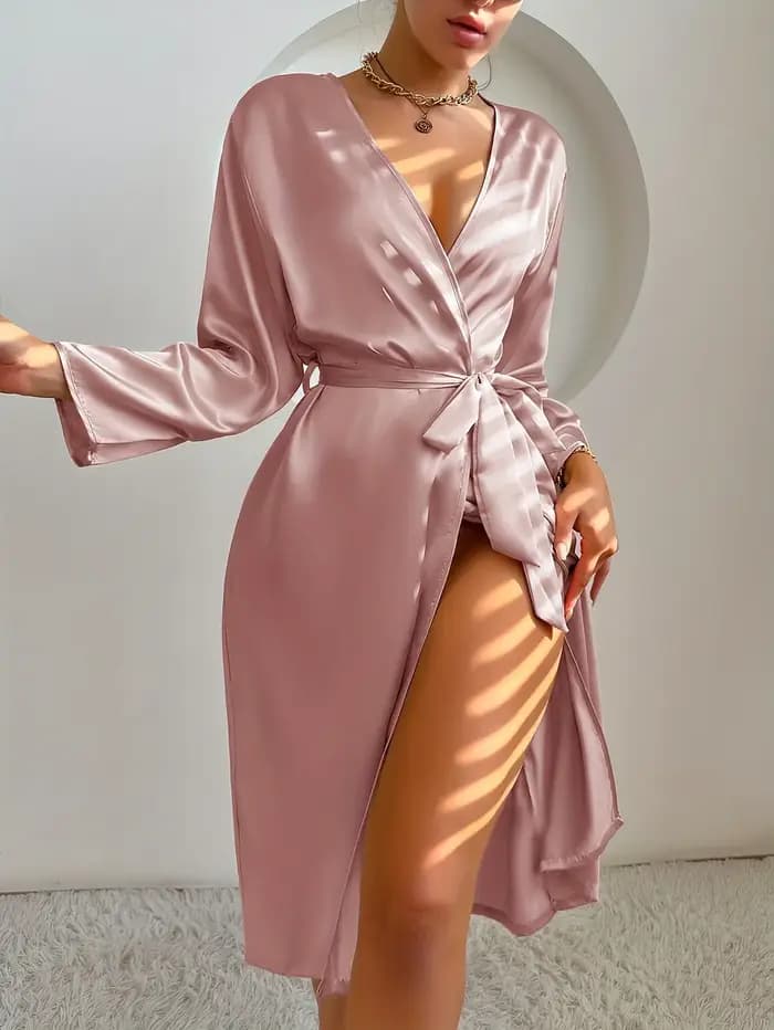 Robe de chambre en satin pour femme, ceinturée, élégante, couleur unie, confort soyeux, vêtement de détente