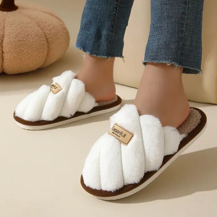 Pantoufles chaudes d'hiver en peluche pour femmes, chaussures souples antidérapantes, confortables, talon plat, pantoufles d'intérieur pour chambre à coucher, chaussures de maison pour Couple