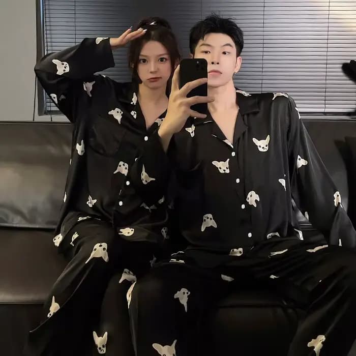 Ensemble de pyjama en satin à manches longues pour hommes et femmes
