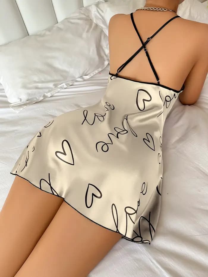 Coeur lettre impression chemise de nuit décontracté col rond Spaghetti sangle robe